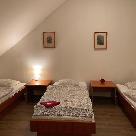 ホテルRestaurace U Vlkove Kamenice エクステリア 写真